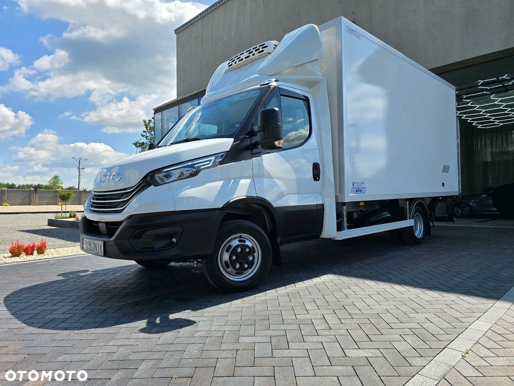 Iveco DAILY 50C18 MROŻNIA 8-PALETOWY + WINDA.1Tona AGREGAT Carrier -20*C +20*C 183Tyś km SERWIS DO OSTATNIEGO Km ASO IVECO SALON PL BOGATA OPCJA WYPOSAZENIA LED NAVI AKTYWNY TEMPOMAT FOTEL KIEROWCY PNEŁMATYCZNY - 10