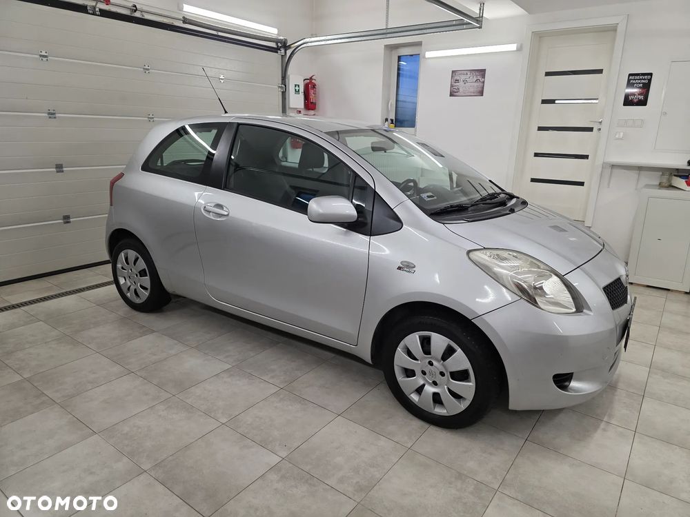 Toyota Yaris - 2
