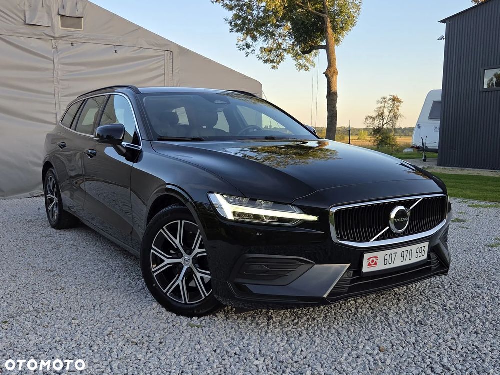 Volvo V60 B3 B DKG Momentum Pro - 31