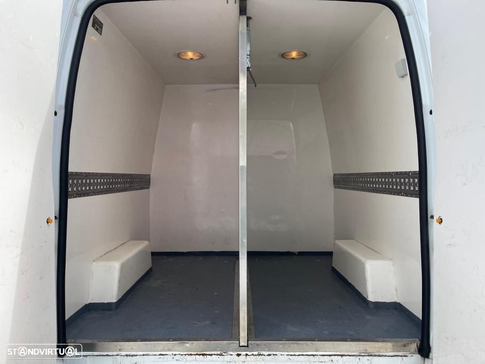 Ford Transit TRANSIT 2.4 TDCi RWD (140CV) - 9