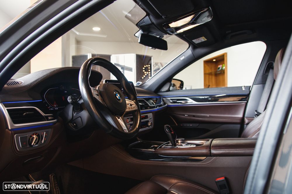 BMW 740 d xDrive Pack M Auto - 7