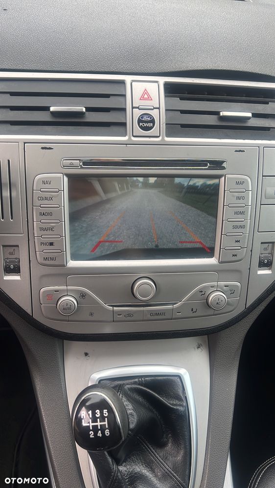 Ford Kuga - 6