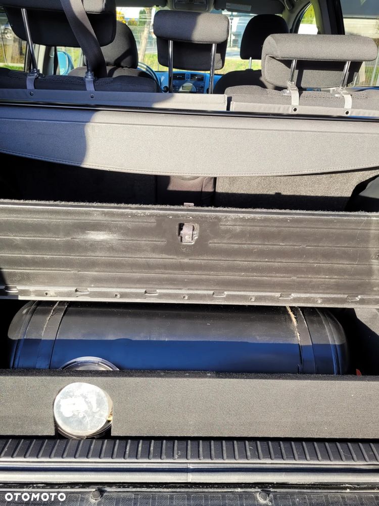 Toyota RAV4 2.0 4x4 - 15