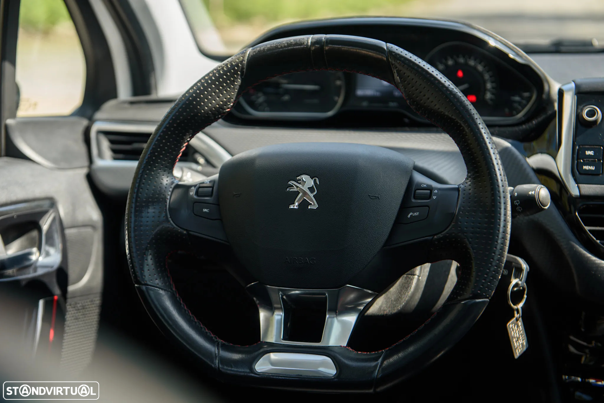 Peugeot 208 1.2 PureTech GT Line - 42