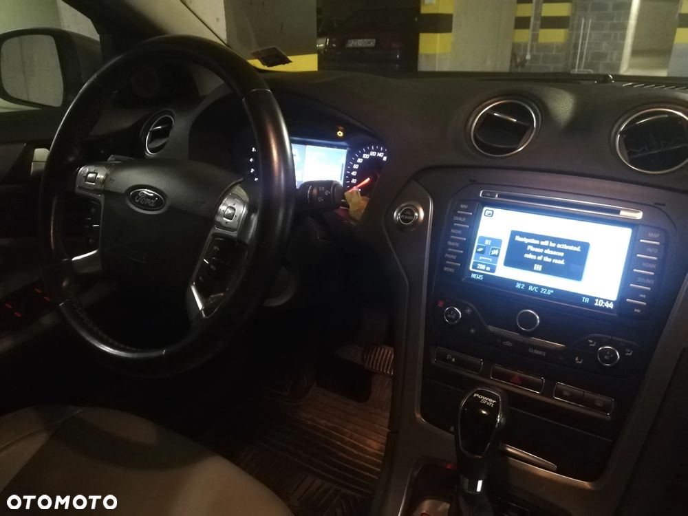 Ford Mondeo - 8