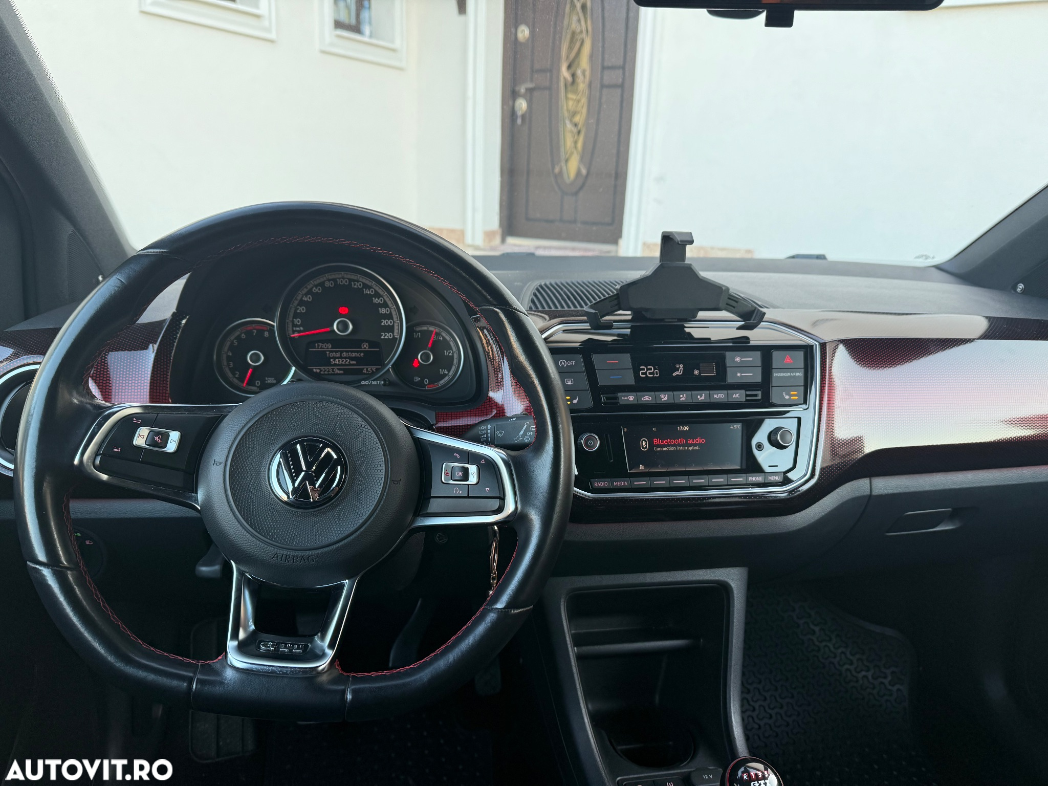 Volkswagen up! GTI - 7