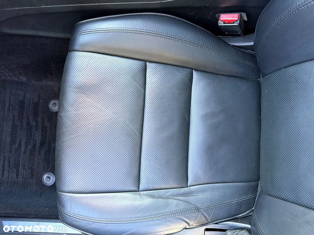 Jeep Grand Cherokee ver-3-6-v6-summit - 28