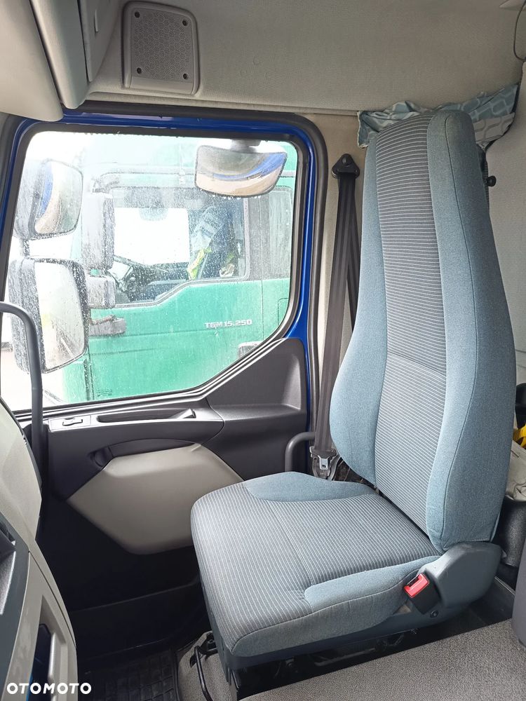 Volvo FL - 12