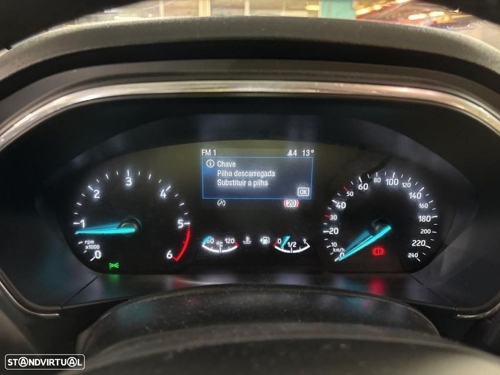 Ford Focus SW 1.5 TDCi EcoBlue Titanium - 4