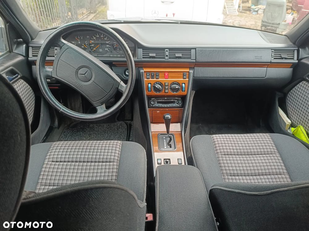 Mercedes-Benz W124 (1984-1993) - 8