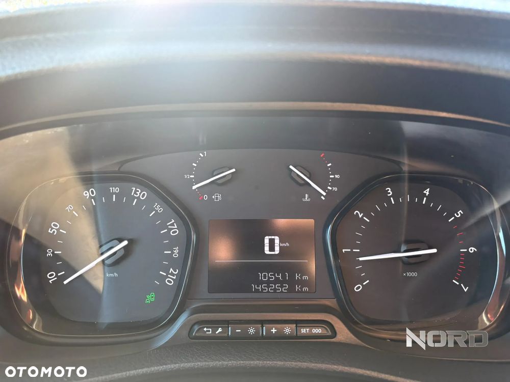 Peugeot Expert 2.0 Standard Premium - 23