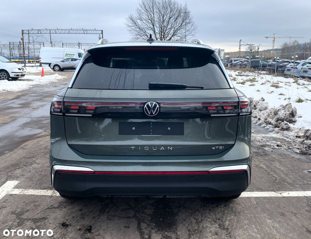 Volkswagen Tiguan - 6