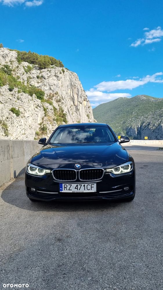 BMW Seria 3 318d Sport Line - 13