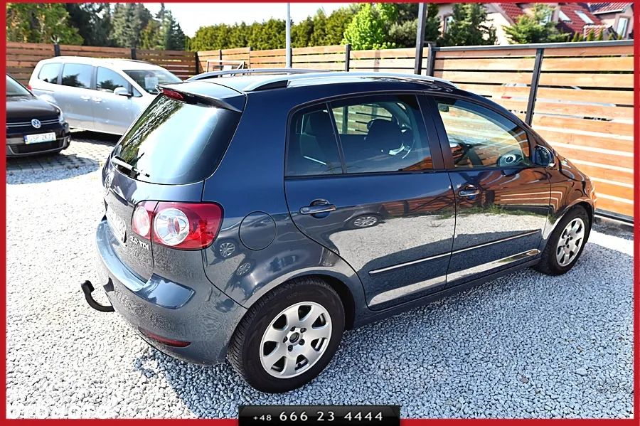 Volkswagen Golf Plus 2.0 TDI Comfortline DSG - 13