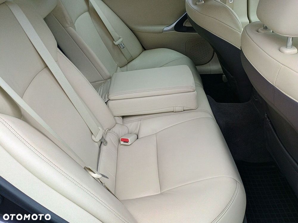 Lexus IS 250 Classic - 12