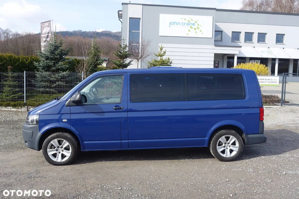 Volkswagen Caravelle - 8