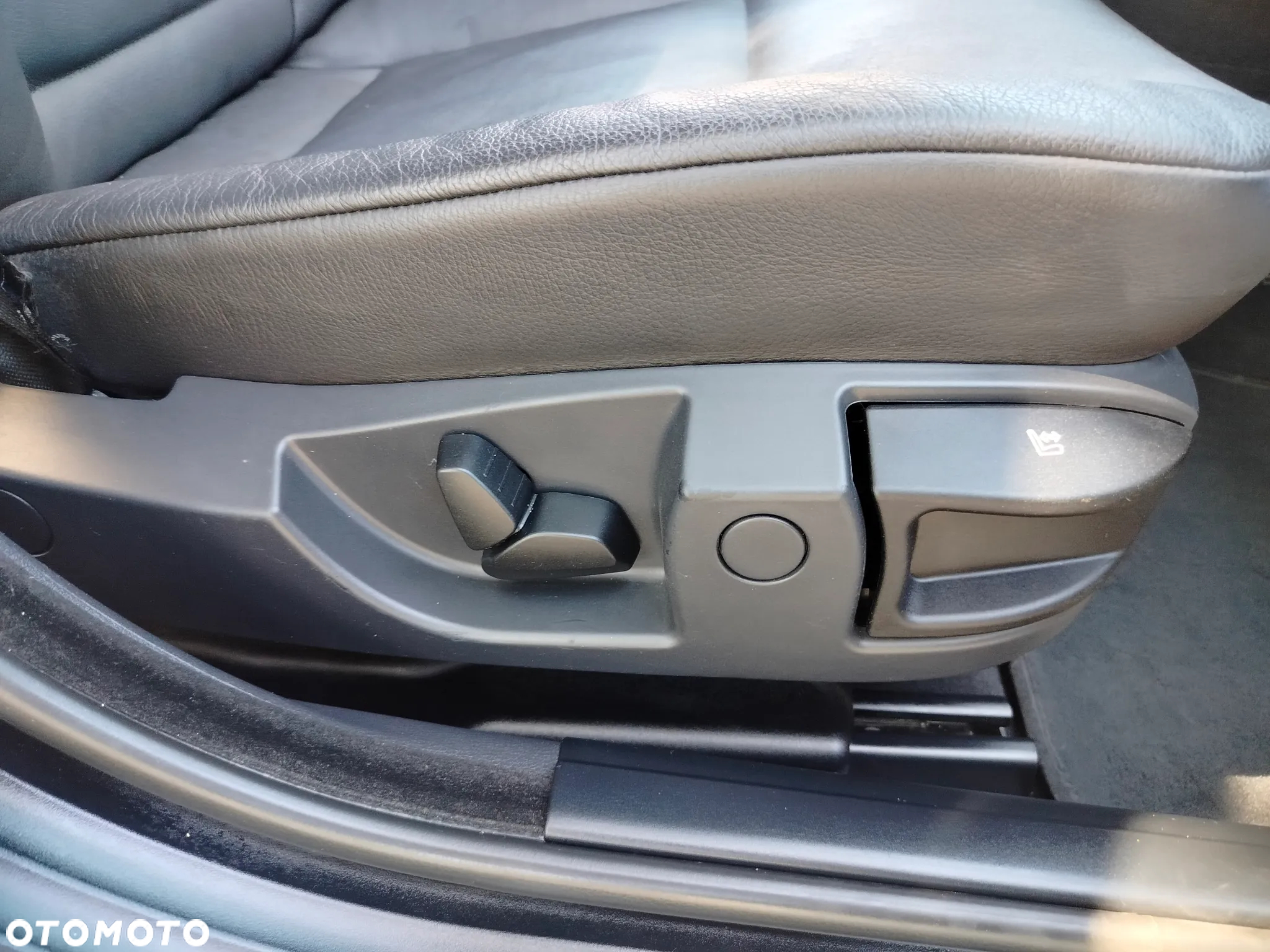 BMW Seria 5 525i - 25