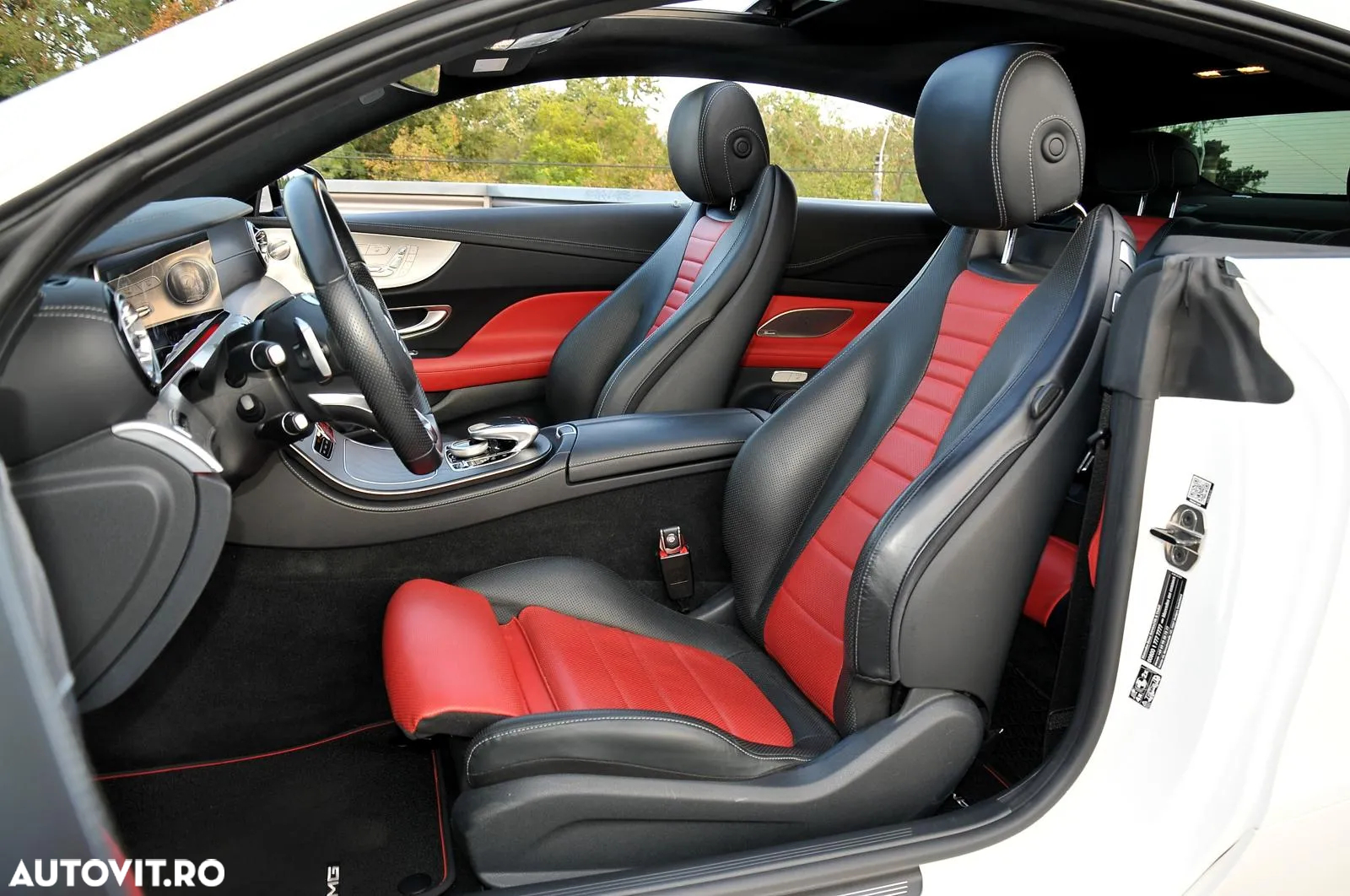 Mercedes-Benz E 400 Coupe 4MATIC Aut. - 9