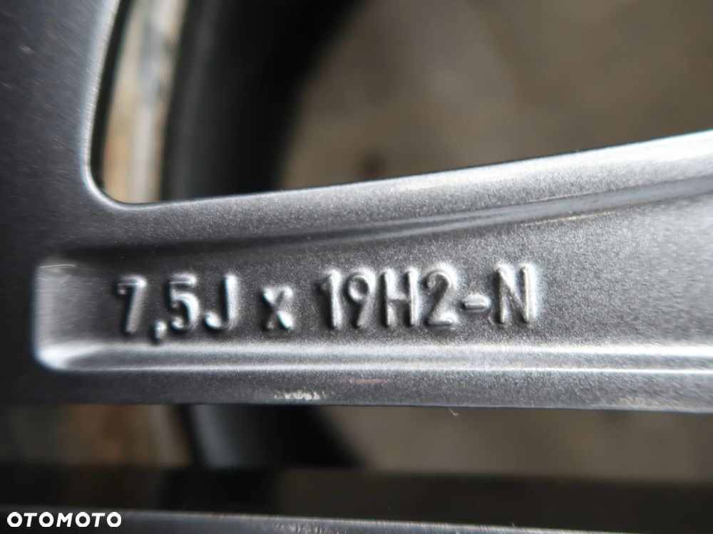 257 Felga Aluminiowa Mercedes GLB A2474011500 7,5x19 et53 - 3