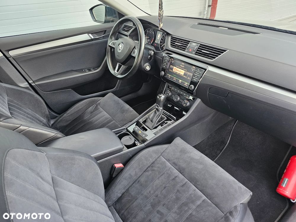 Skoda Superb 1.6 TDI DSG Style - 38
