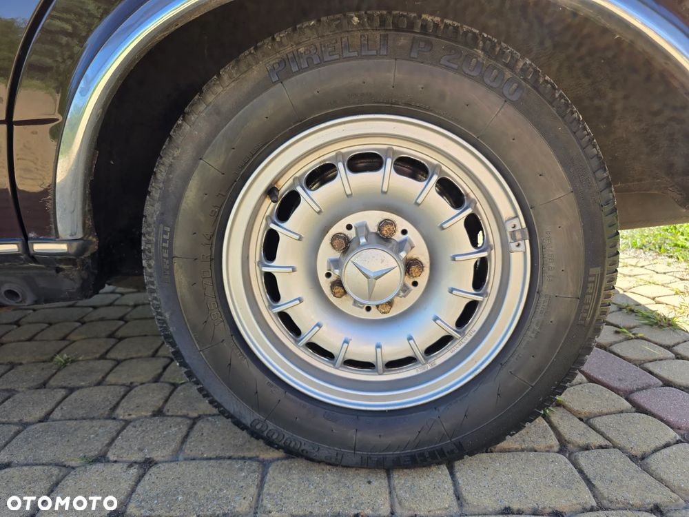 Mercedes-Benz W123 - 30