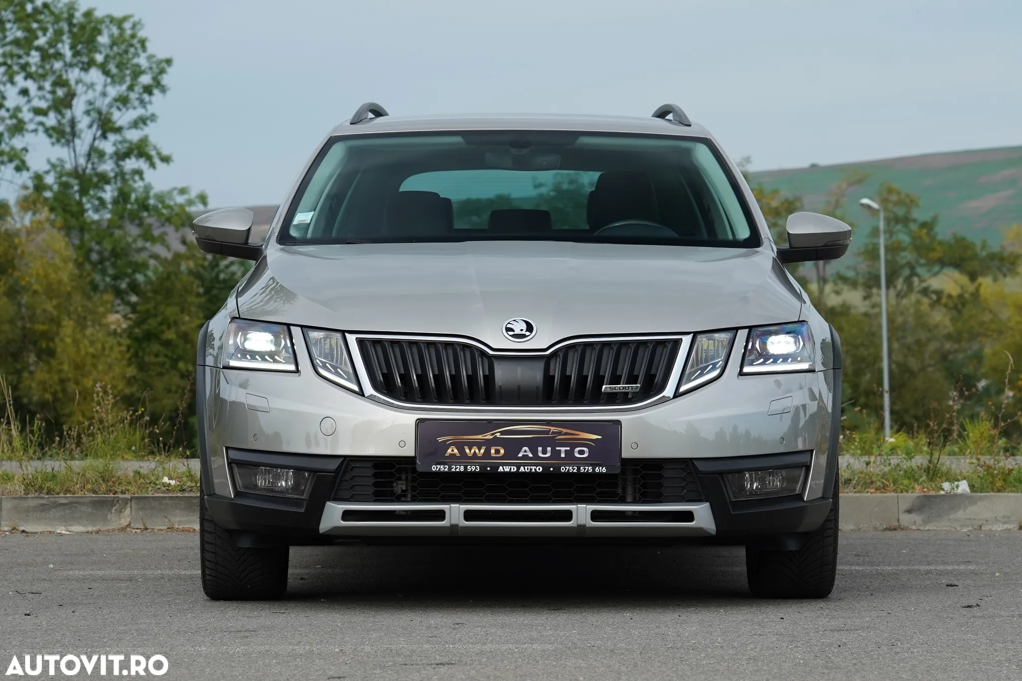 Skoda Octavia Combi 2.0 TDI 4x4 DSG Scout - 21