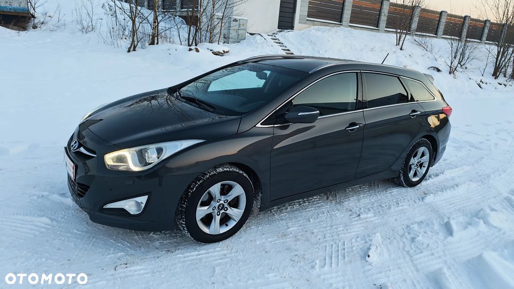 Hyundai i40 Kombi blue 1.6 Family+ - 1