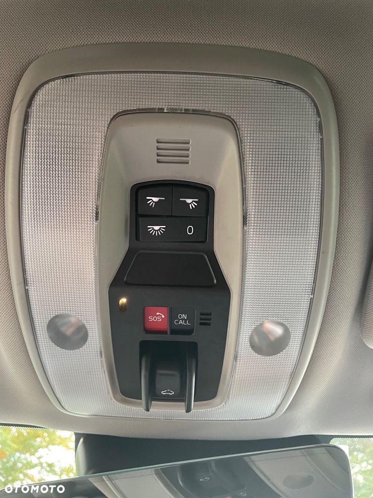 Volvo V60 T5 Geartronic R-Design - 23