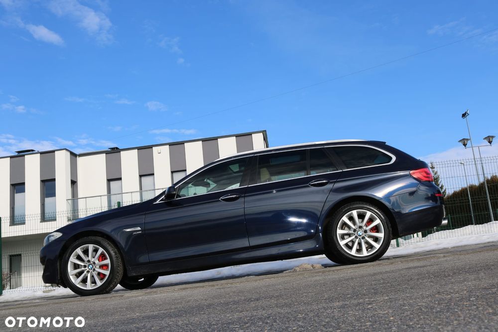 BMW Seria 5 525d xDrive Modern Line - 23