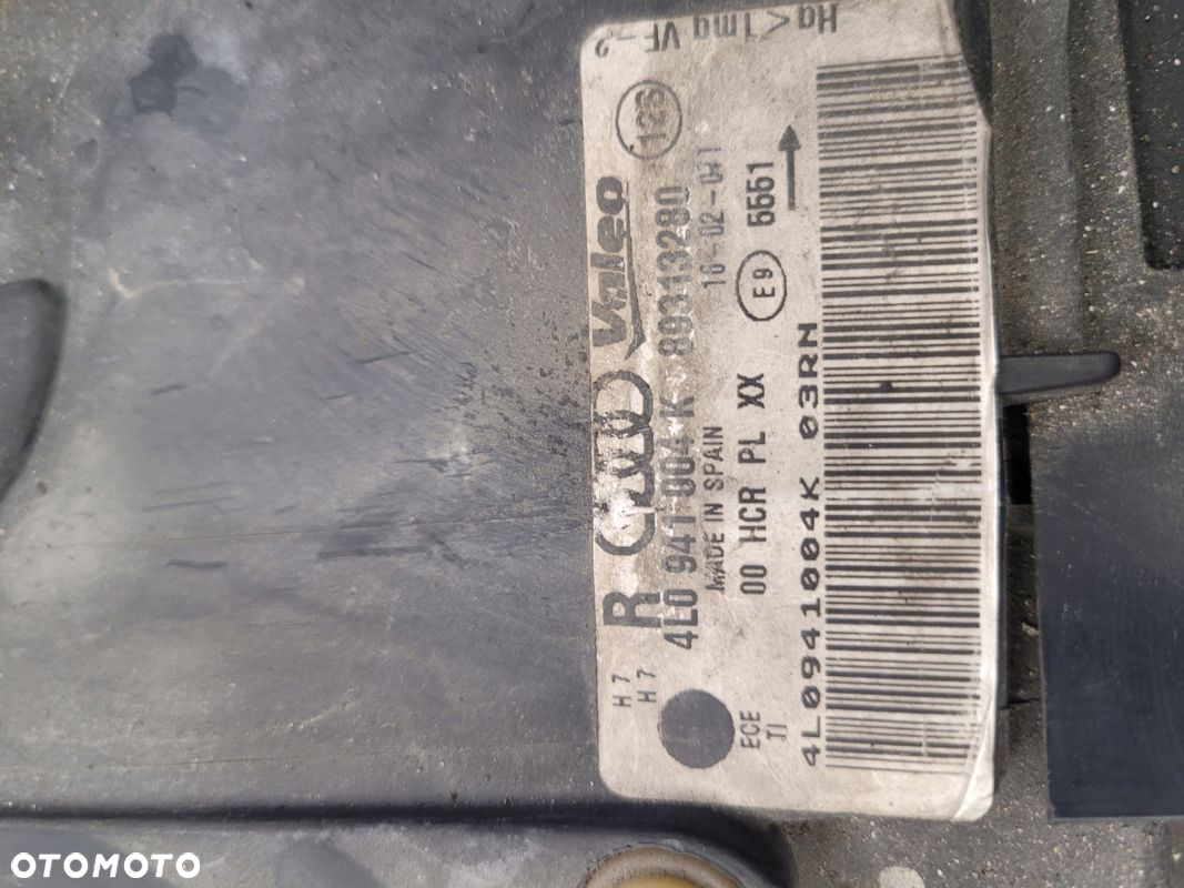 REFLEKTOR PRAWY ZWYKŁY AUDI Q7 4L 4L0941004K UK - 8
