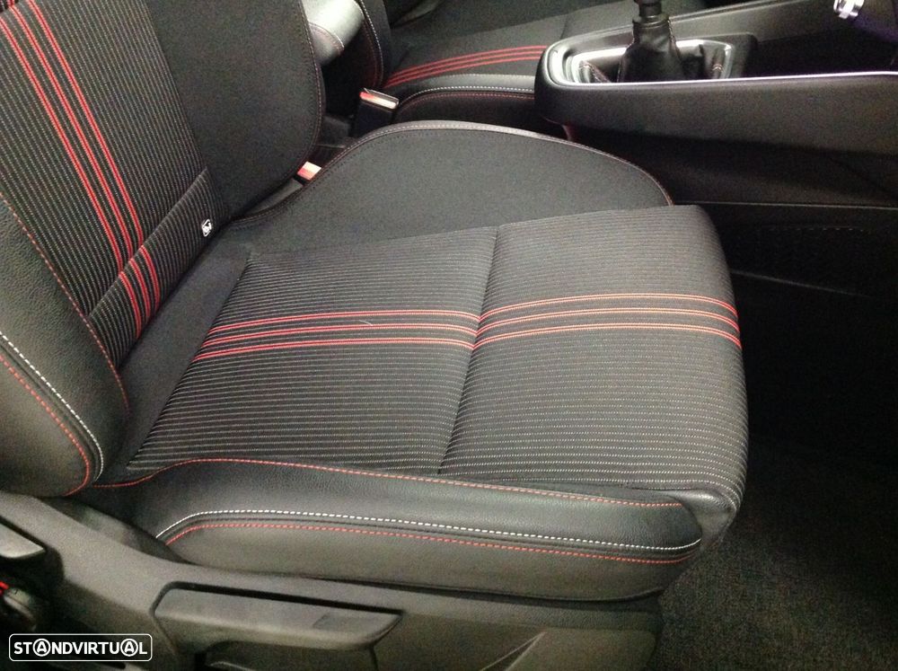 Renault Clio 1.0 TCe RS Line - 30