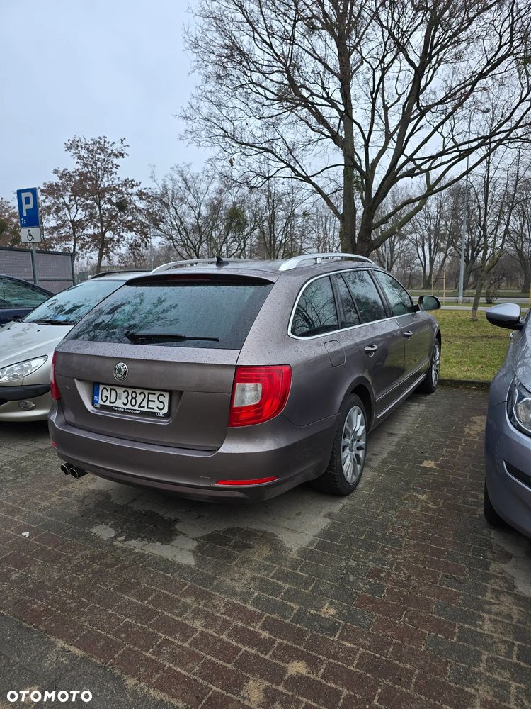 Skoda Superb 1.8 TSI Elegance DSG - 6