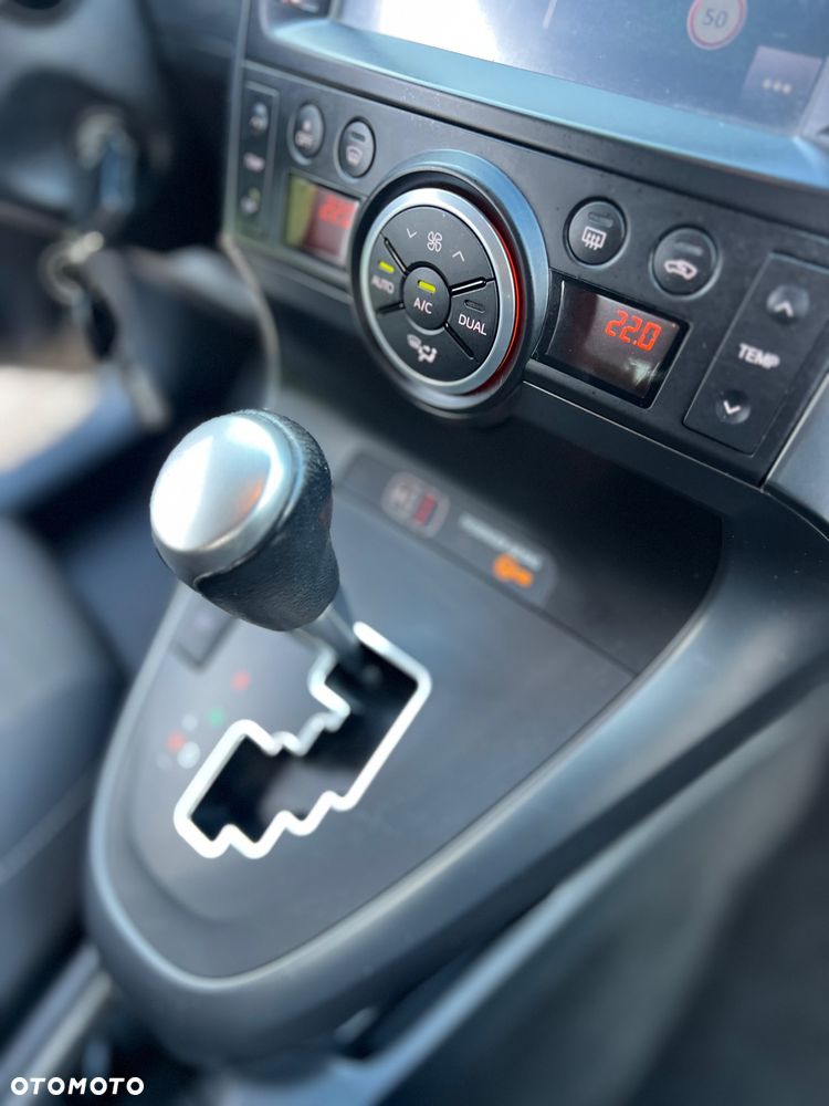 Toyota Verso 1.8 Premium EU5 MS - 24