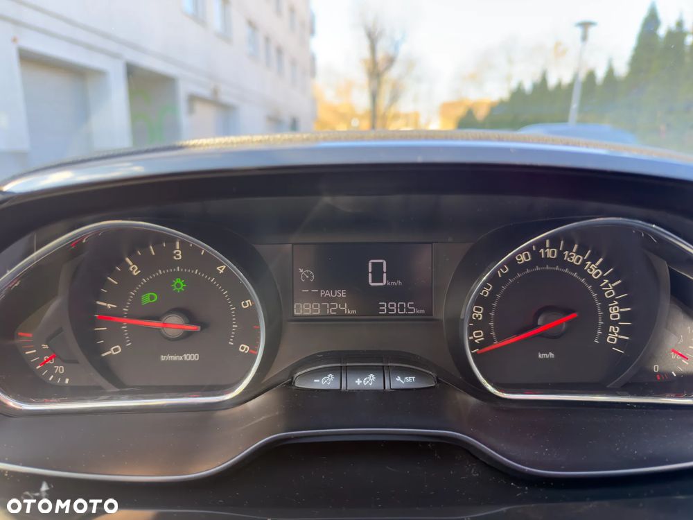 Peugeot 208 1.4 HDi Active - 4