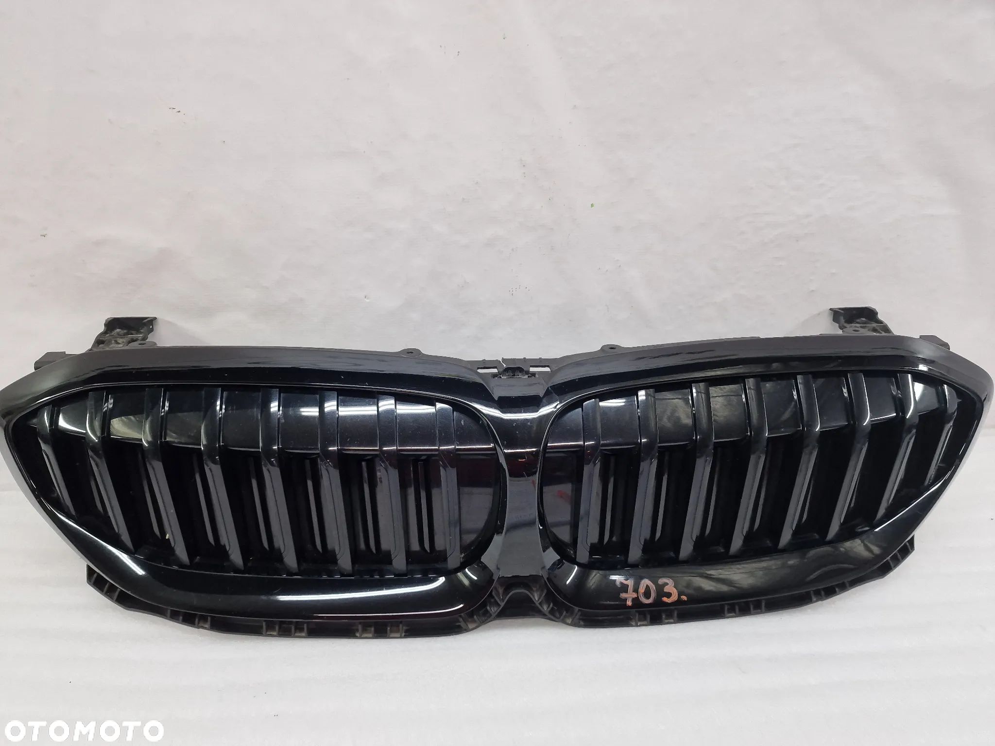 BMW G20 / G21 / G28 ATRAPA / GRILL ZDERZAKA PRZEDNIEGO PRZÓD + ŻALUZJA CZARNA W POŁYSKU , NR 187156-10 18715610 / 5A22C60 , NR AUKCJI GL703 - 1