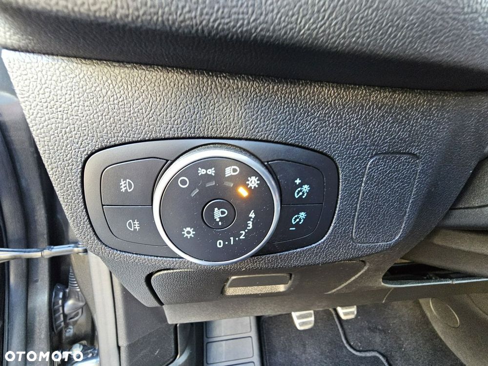 Ford Focus - 30