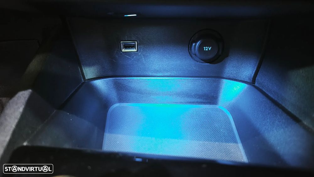 Peugeot 3008 1.6 Hybrid4 GT Line e-EAT8 - 40
