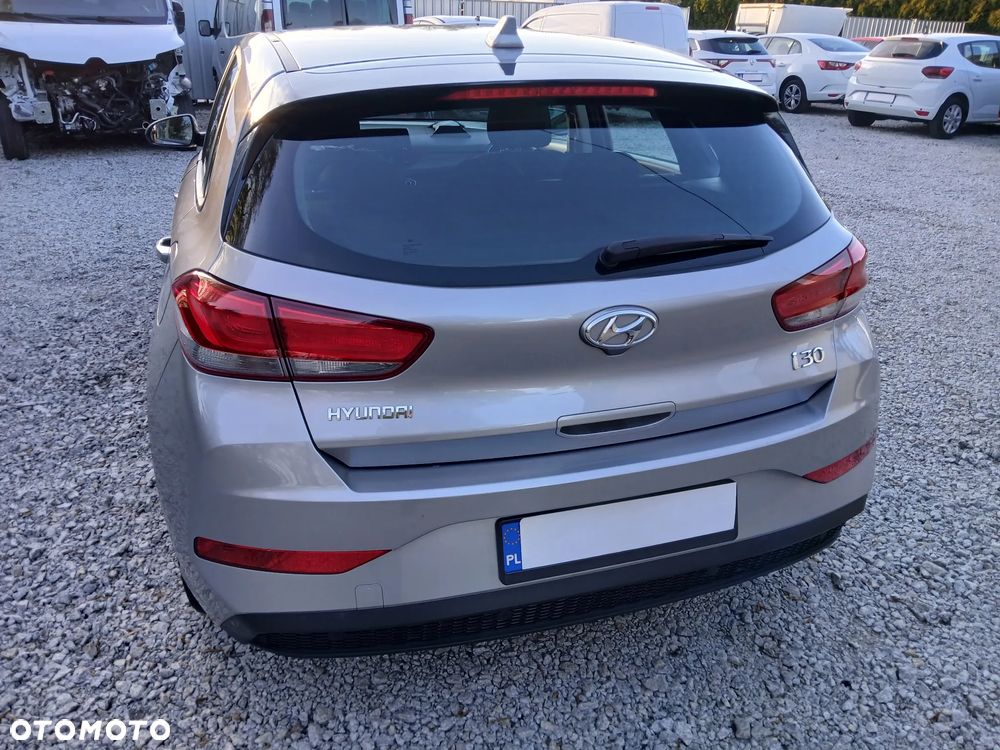 Hyundai i30 1.5 DPI Comfort - 18