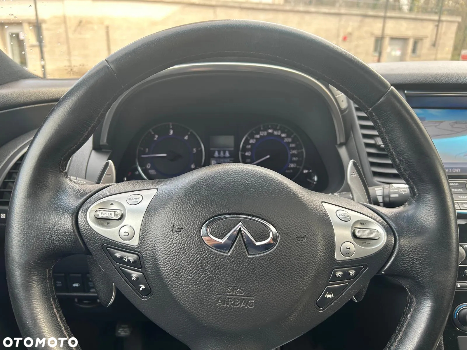 Infiniti QX70 3.0d S Premium - 18