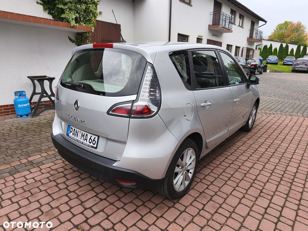 Renault Scenic 1.6 16V 110 Authentique - 10