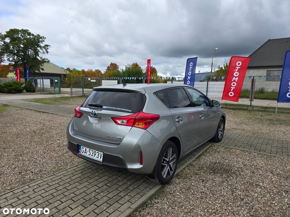 Toyota Auris 1.8 HSD Luna - 6