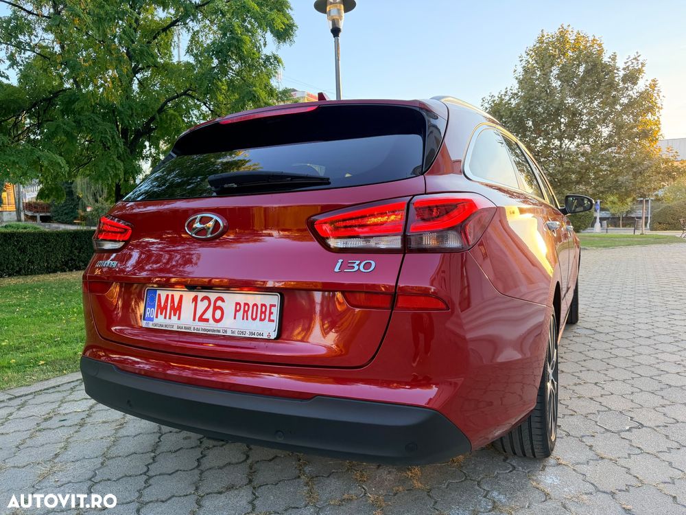 Hyundai i30 1.4 T-GDI DCT Premium - 12