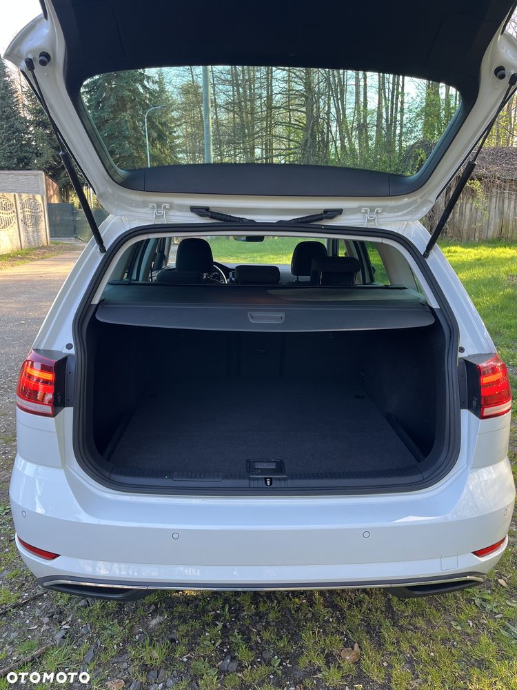 Volkswagen Golf - 10