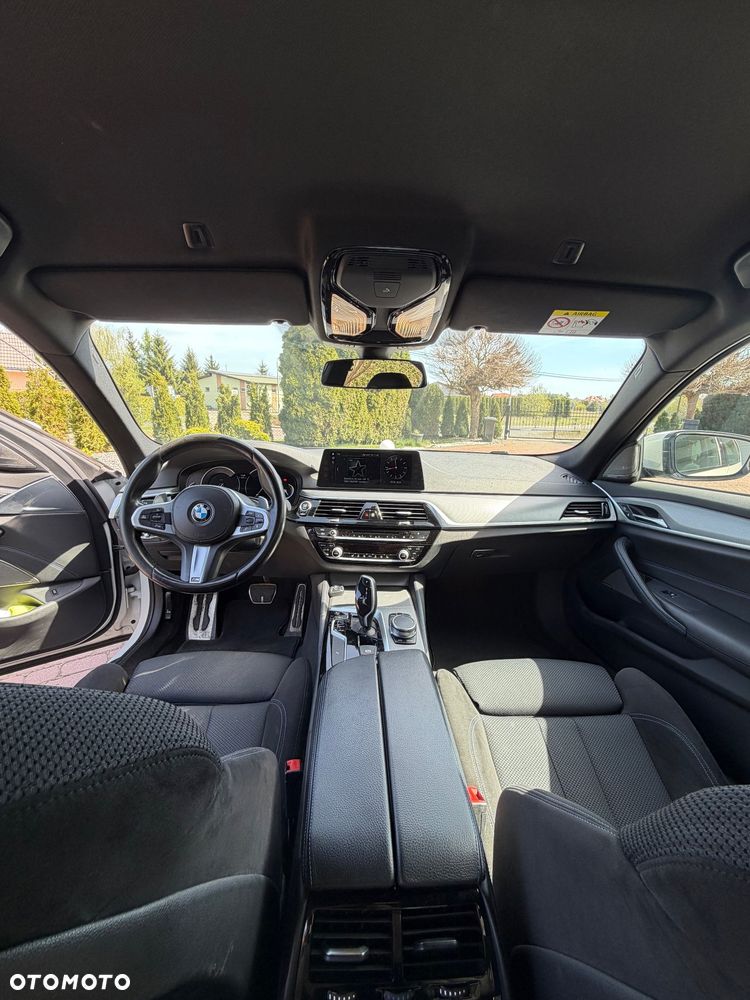 BMW Seria 5 530i xDrive - 10
