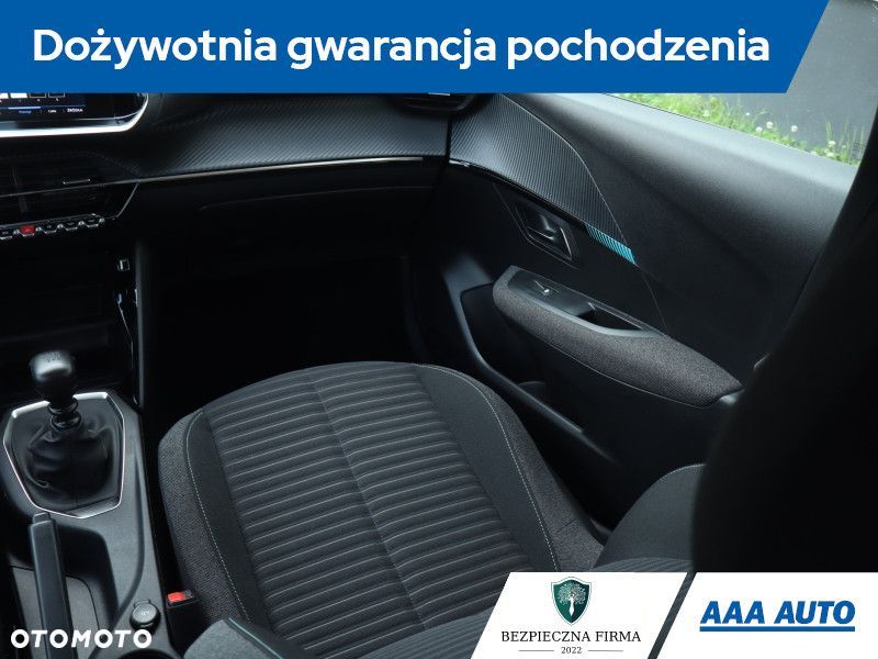 Peugeot 208 - 10