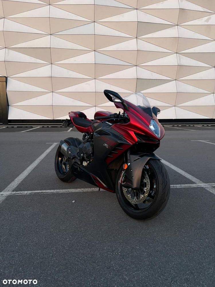 MV AGUSTA F3 - 9