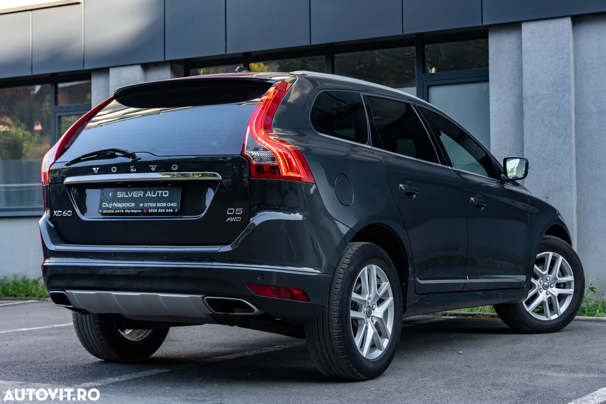 Volvo XC 60 D5 AWD Aut. Summum - 21