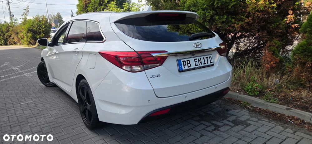 Hyundai i40 Kombi 1.7 CRDi DCT Premium - 13