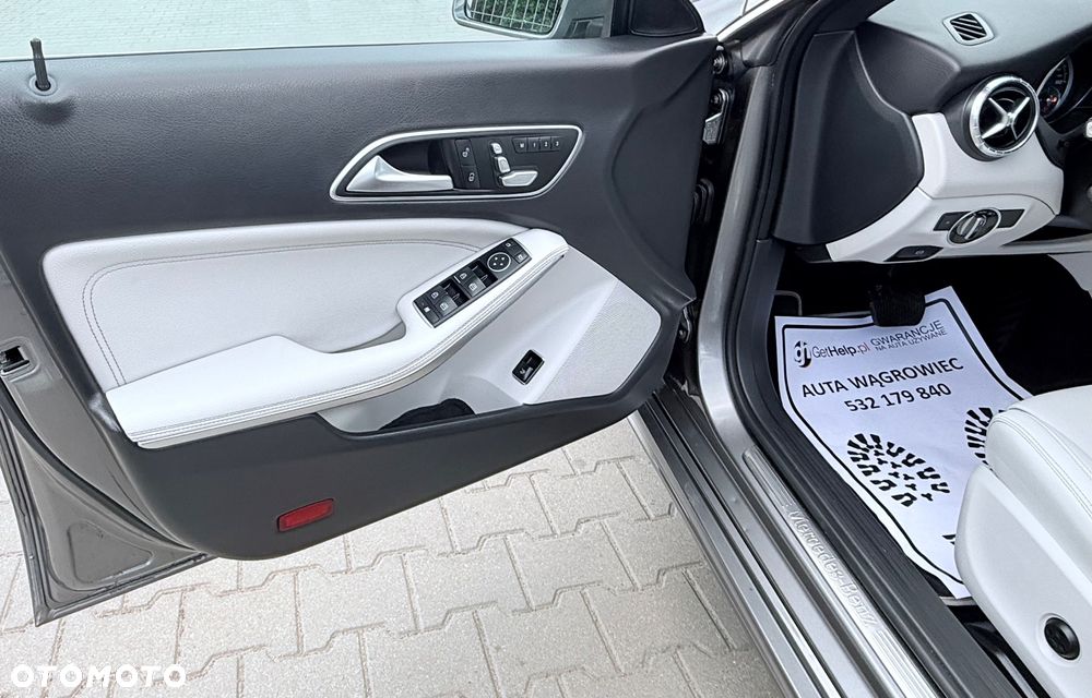 Mercedes-Benz CLA 250 7G-DCT AMG Line - 20