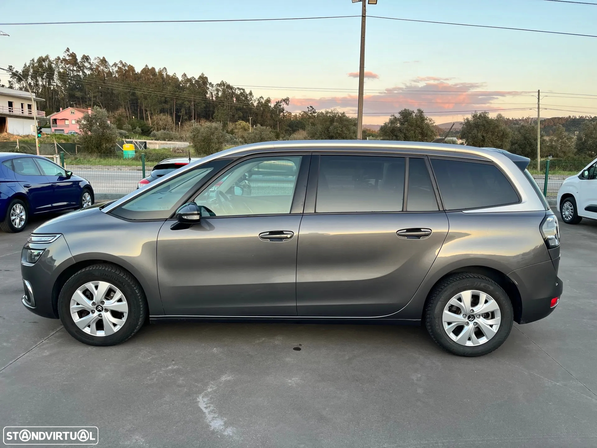 Citroën C4 Spacetourer 1.5 BlueHDi Feel EAT8 - 6